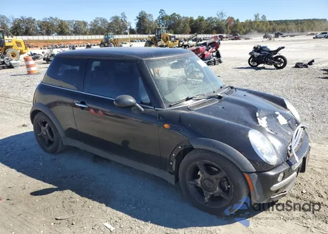 2004 Mini Cooper из США, поврежденный, VIN WMWRC33434TC55759